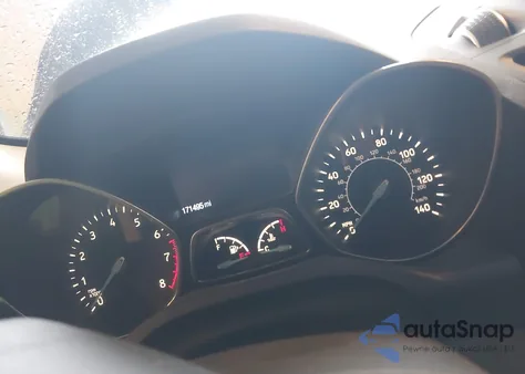 2017 Ford Escape Se z USA, uszkodzony, nr VIN 1FMCU9GD5HUB82700